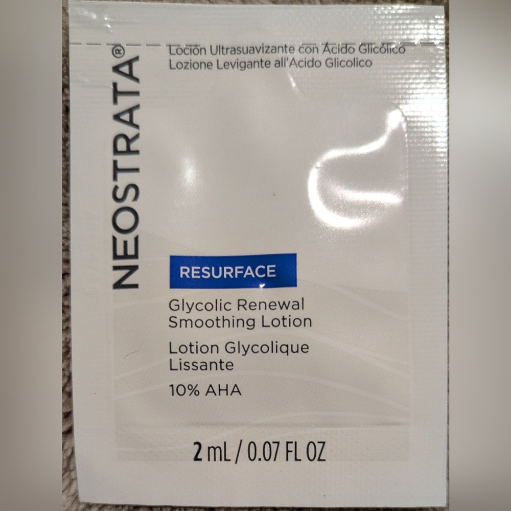 Neostrata Resurface Glycolic Renewal Smoothing Lotion - White